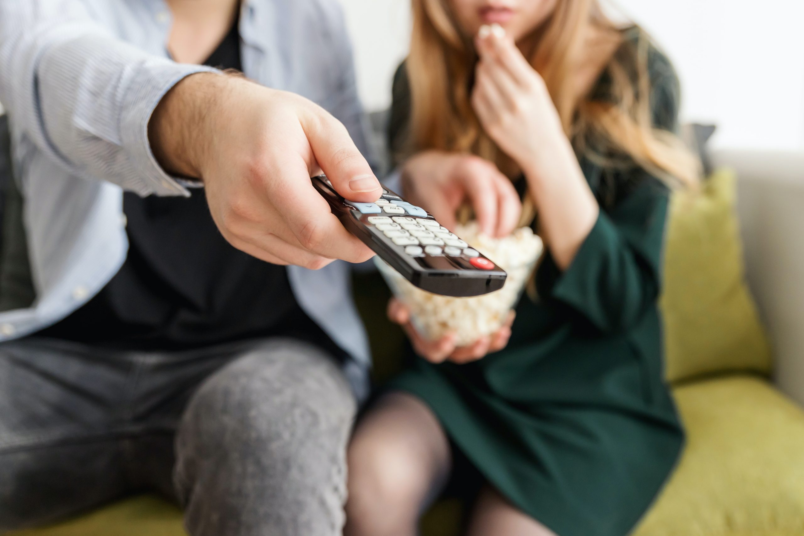 pärchen-beim-fernsehen