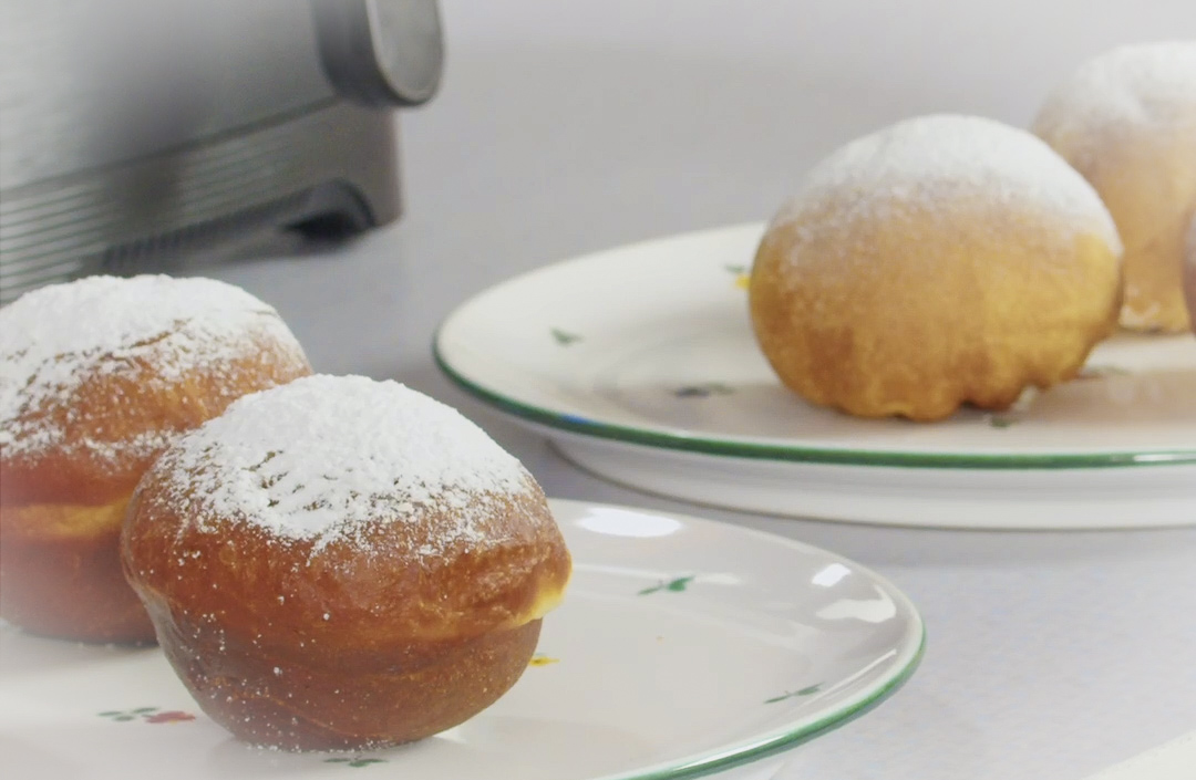 Heißluftfritteuse vs. Pfanne » Energiesparend Krapfen backen